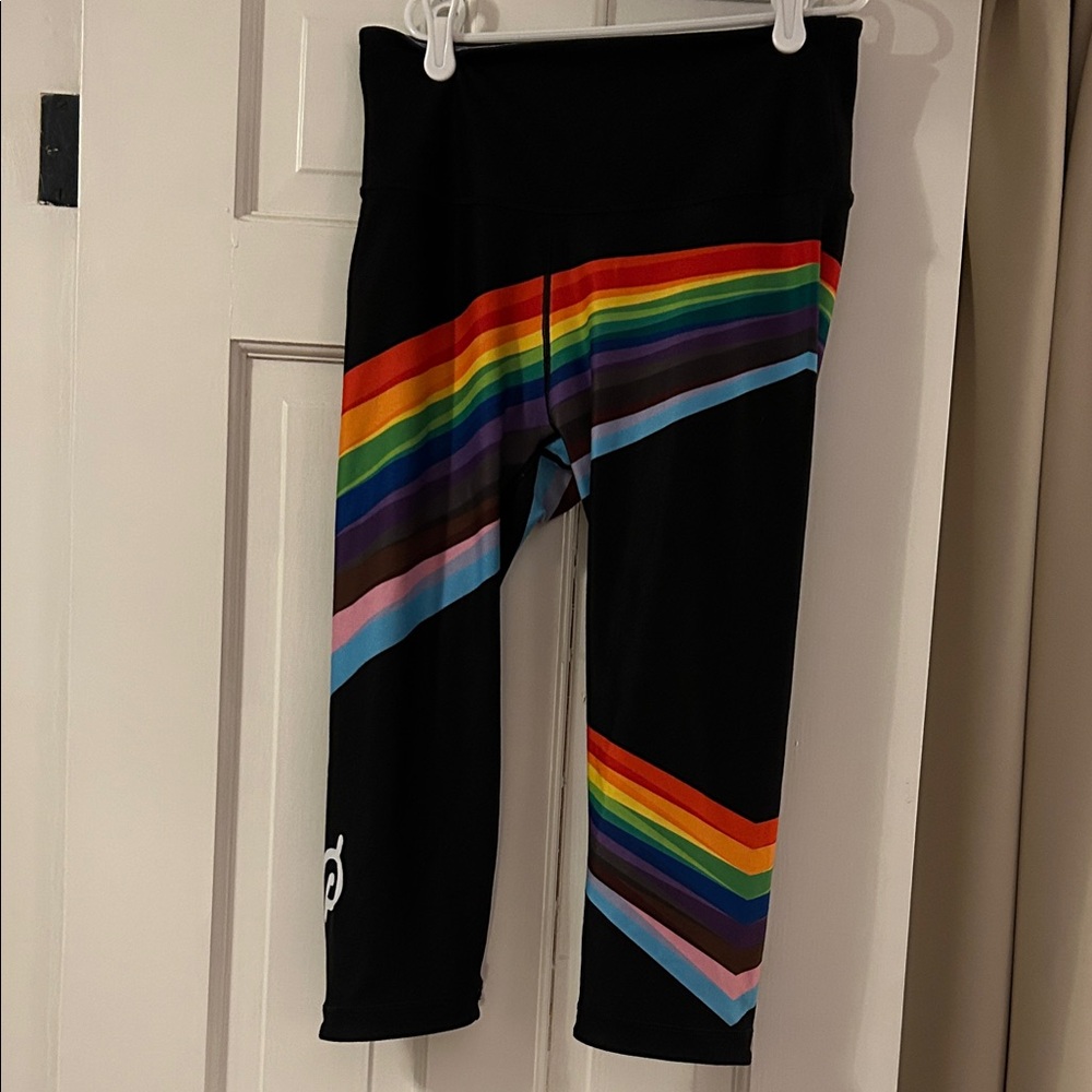 Peloton With Women’s Large Pride Capri